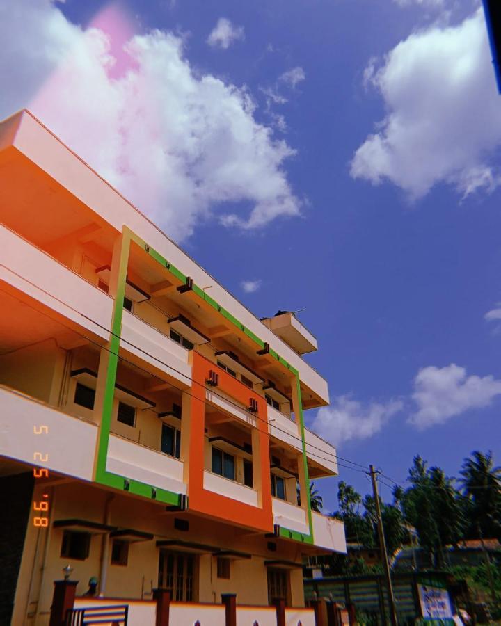 Mungaru Homestay, Talaguppa Sagar  Buitenkant foto