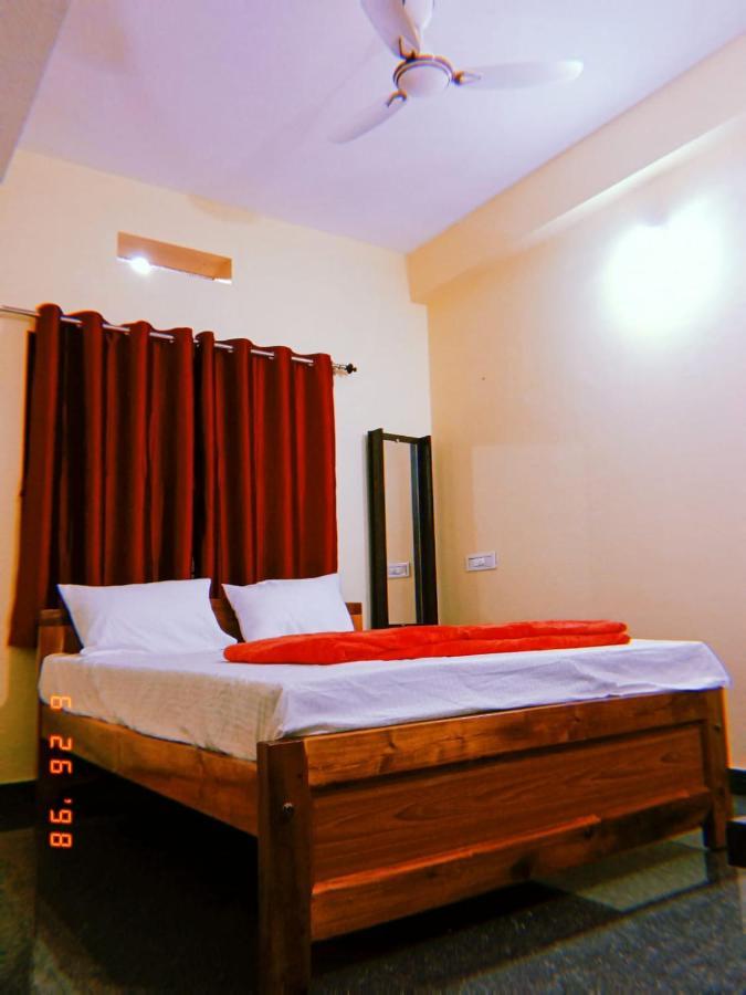 Mungaru Homestay, Talaguppa Sagar  Buitenkant foto