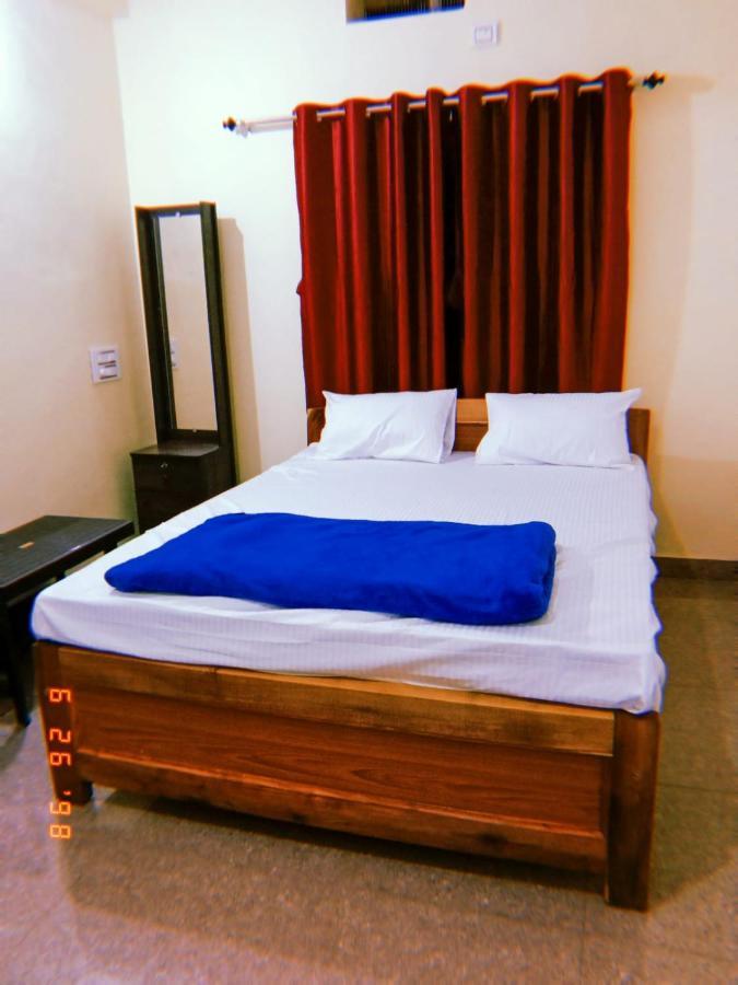 Mungaru Homestay, Talaguppa Sagar  Buitenkant foto