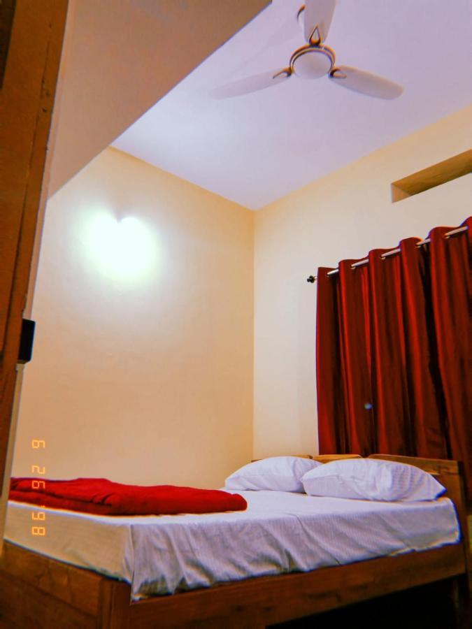 Mungaru Homestay, Talaguppa Sagar  Buitenkant foto