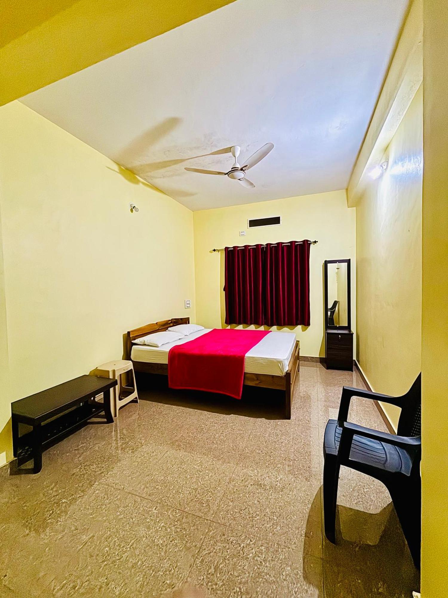 Mungaru Homestay, Talaguppa Sagar  Buitenkant foto